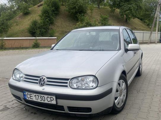 Volkswagen Golf 2000р. у розстрочку