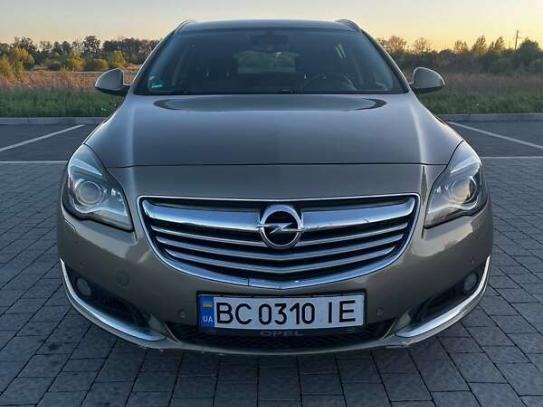 Opel Insignia                        2014г. в рассрочку