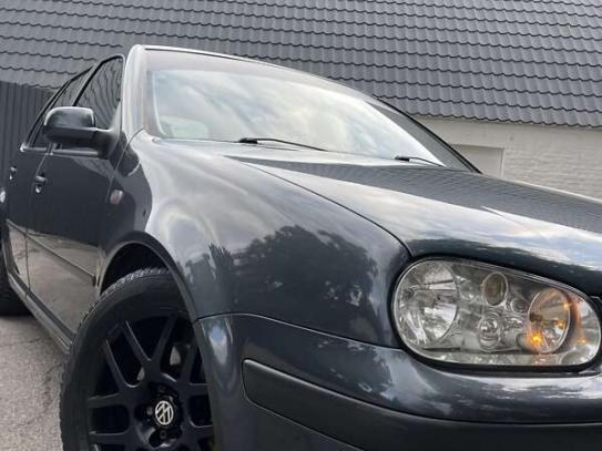 Volkswagen Golf
                            2000г. в рассрочку