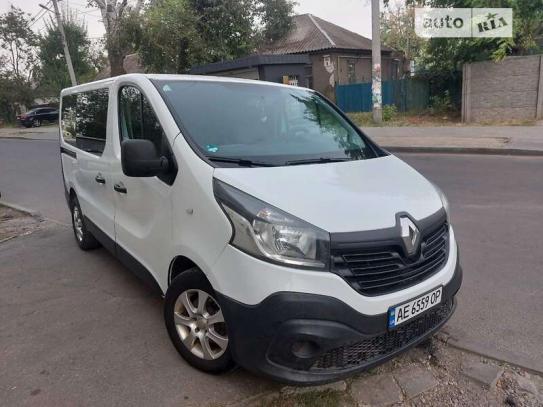 Renault Trafic 2017г. в рассрочку