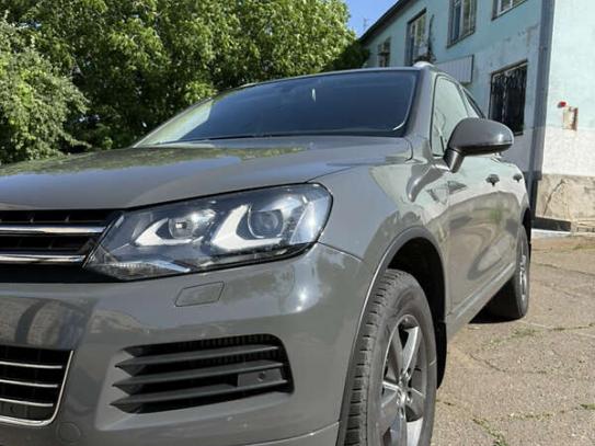 Volkswagen Touareg                         2011г. в рассрочку