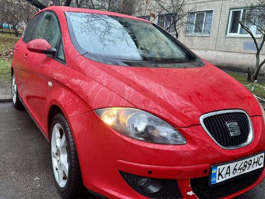 Seat Altea
                           2005г. в рассрочку