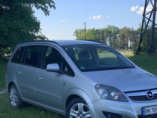 Opel Zafira
                          2010г. в рассрочку