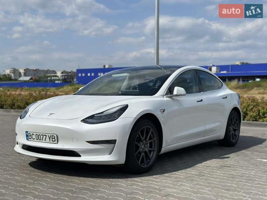Tesla Model 3                         2019г. в рассрочку
