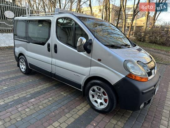 Renault Trafic 2003р. у розстрочку