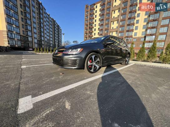 Volkswagen Golf gti 2015р. у розстрочку