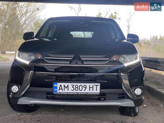 Mitsubishi Outlander 2015г. в рассрочку