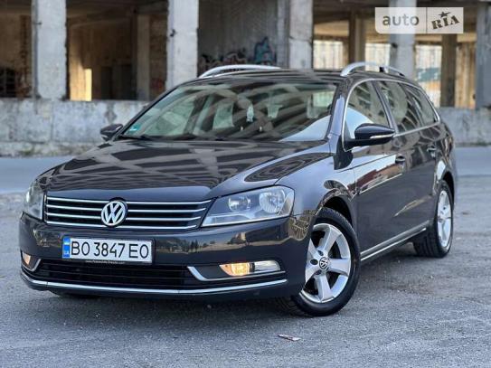 Volkswagen Passat 2011р. у розстрочку