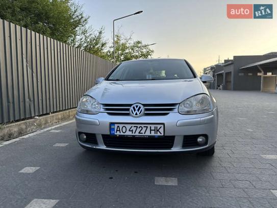 Volkswagen Golf                            2006г. в рассрочку