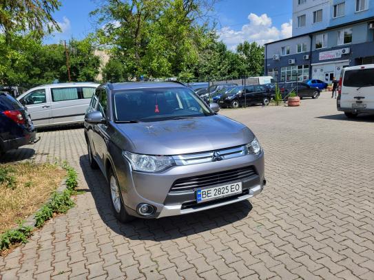 Mitsubishi Outlander                       2014г. в рассрочку