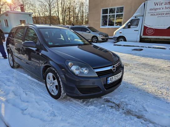 Opel Astra 2006р. у розстрочку