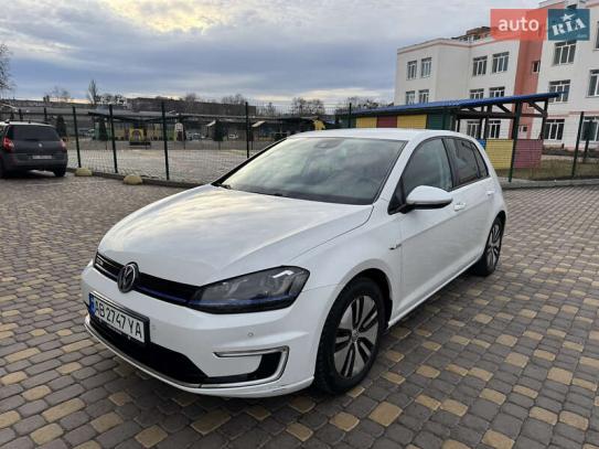 Volkswagen E-golf
                          2015г. в рассрочку