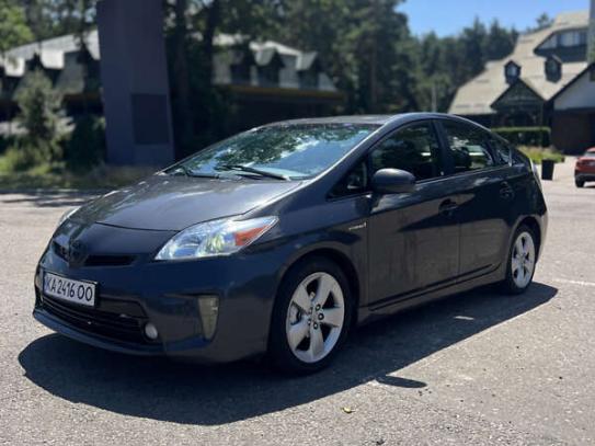 Toyota Prius                           2012г. в рассрочку