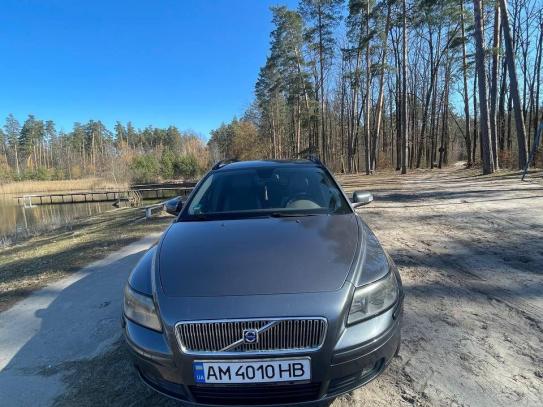 Volvo V50                             2007г. в рассрочку