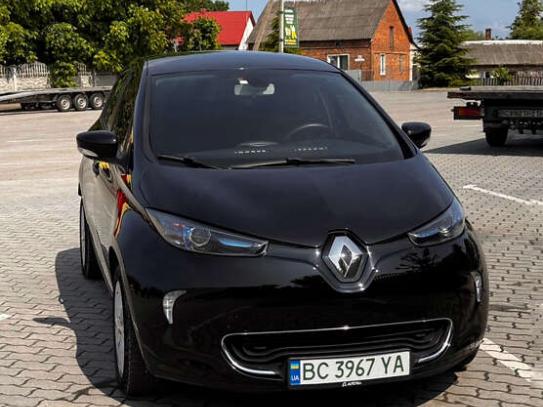 Renault Zoe
                             2017г. в рассрочку