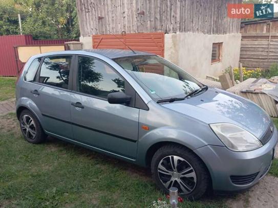 Ford Fiesta 2005г. в рассрочку
