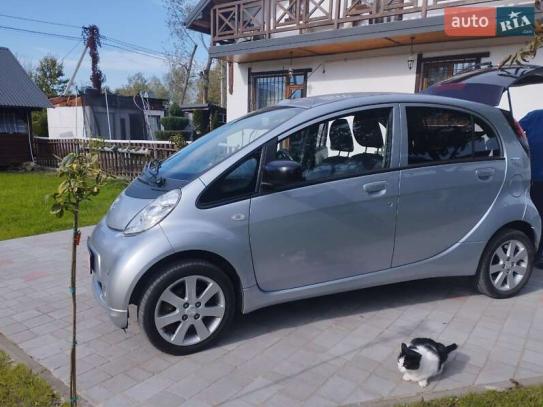 Peugeot Ion                             2012г. в рассрочку