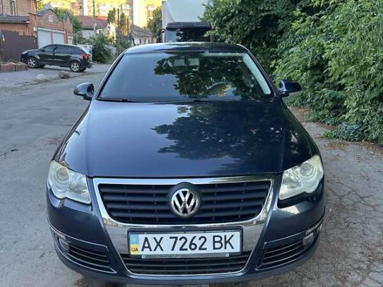 Volkswagen Passat 2008р. у розстрочку