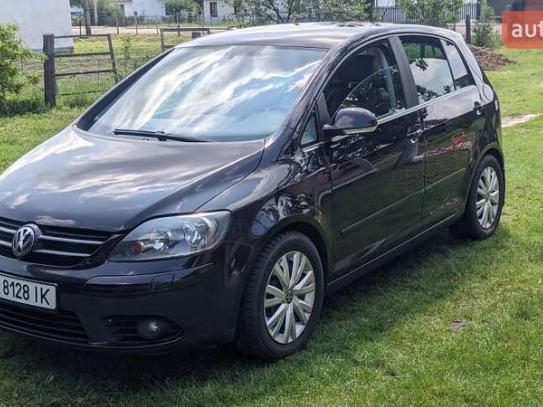 Volkswagen Golf plus                       2007г. в рассрочку