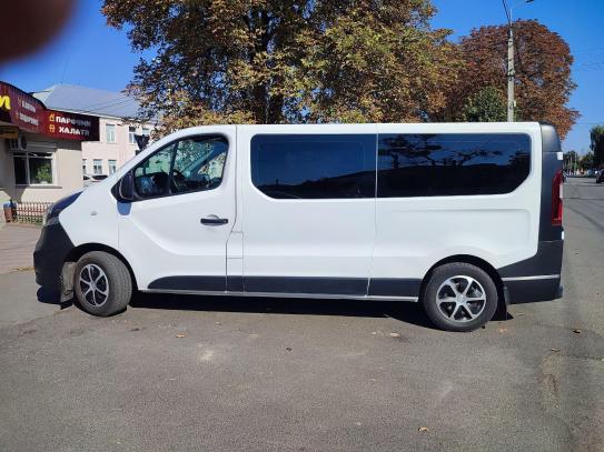 Opel Vivaro 2016р. у розстрочку