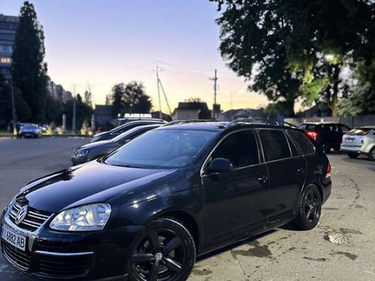 Volkswagen Golf                            2008г. в рассрочку