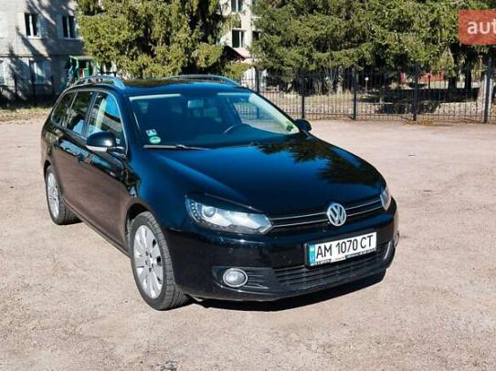 Volkswagen Golf                            2011г. в рассрочку