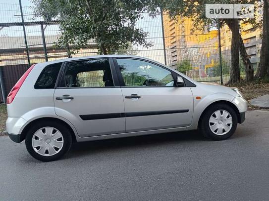 Ford Fiesta 2006г. в рассрочку