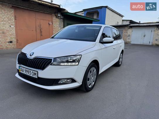 Skoda Fabia                           2019г. в рассрочку