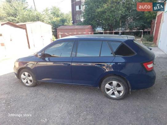 Skoda Fabia                           2017г. в рассрочку
