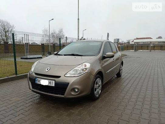 Renault Clio
                            2009г. в рассрочку