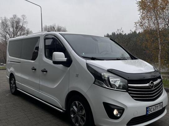 Opel Vivaro 2016р. у розстрочку