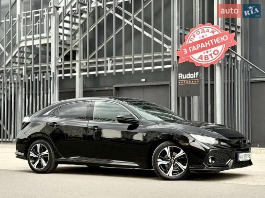 Honda Civic                           2017г. в рассрочку