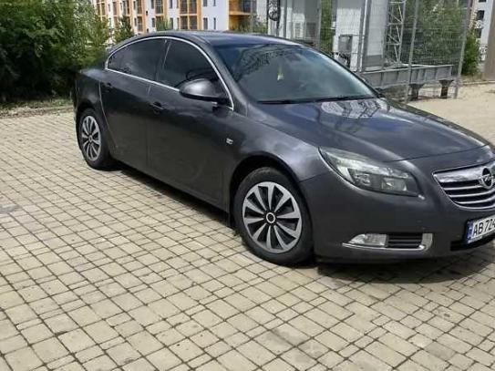 Opel Insignia 2011г. в рассрочку