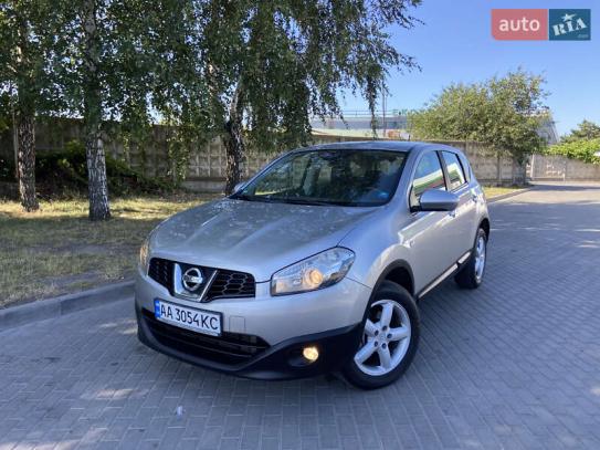 Nissan Qashqai                         2010г. в рассрочку