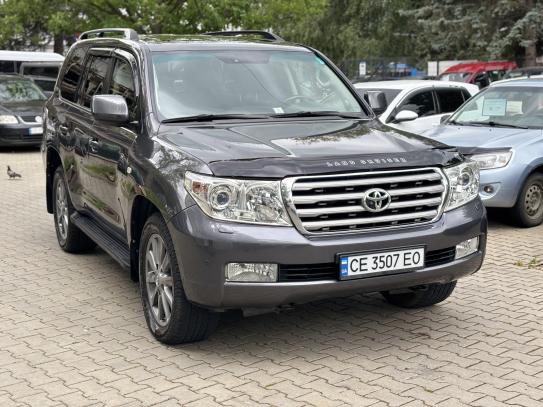 Toyota Land cruiser 200
                2008г. в рассрочку