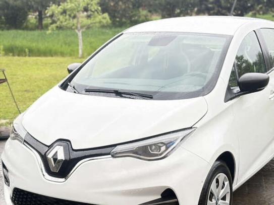 Renault Zoe                             2020г. в рассрочку