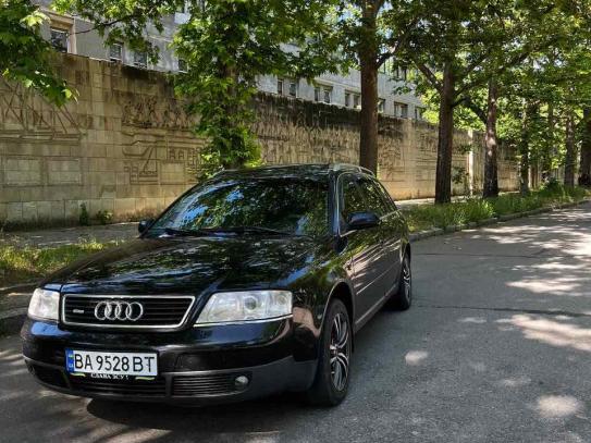 Audi A6 2000р. у розстрочку