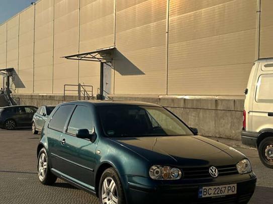 Volkswagen Golf
                            2003г. в рассрочку