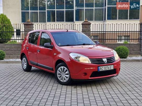 Dacia Sandero                         2008г. в рассрочку