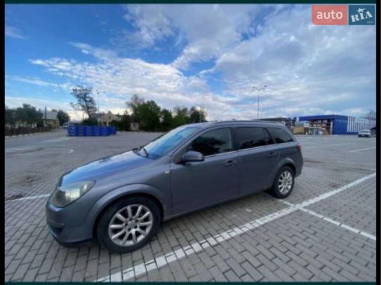 Opel Astra                           2005г. в рассрочку