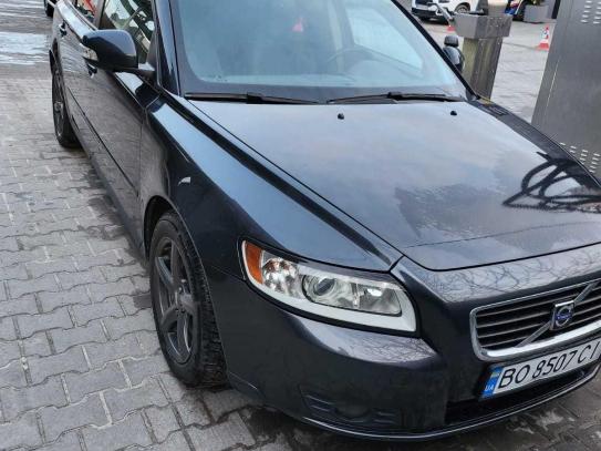 Volvo V50                             2010г. в рассрочку