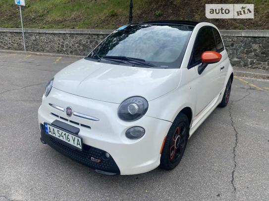 Fiat 500e 2015г. в рассрочку