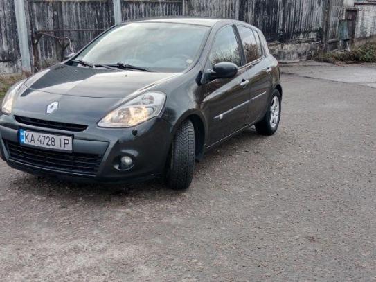 Renault Clio
                            2008г. в рассрочку