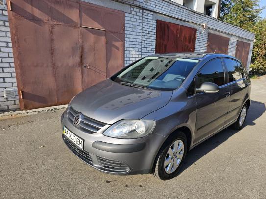 Volkswagen Golf                            2007г. в рассрочку