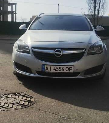Opel Insignia sports tourer 2016г. в рассрочку