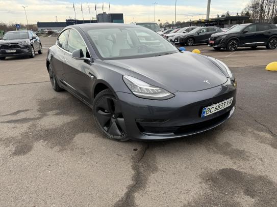 Tesla Model 3                         2018г. в рассрочку