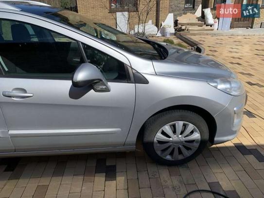Peugeot 308                             2010г. в рассрочку