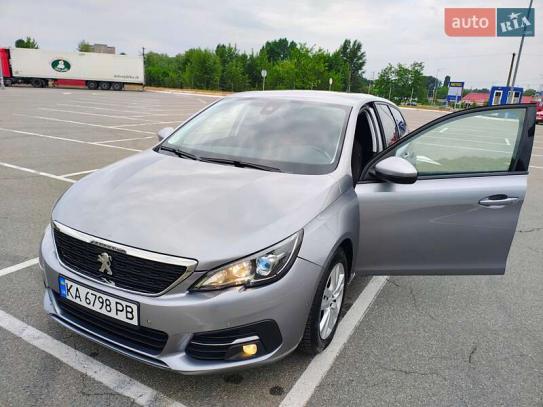 Peugeot 308                             2020г. в рассрочку