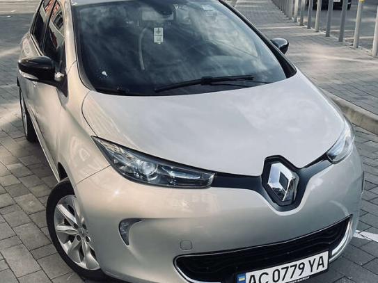 Renault Zoe
                             2016г. в рассрочку