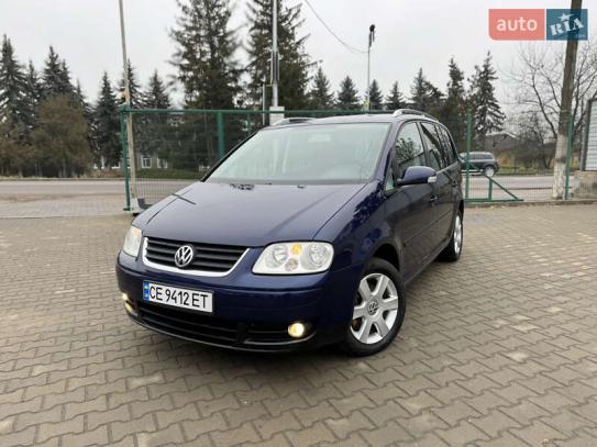 Volkswagen Touran                          2003г. в рассрочку